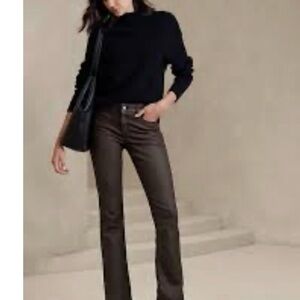 MID-RISE BOOTCUT BLACK COATED JEAN 33/16